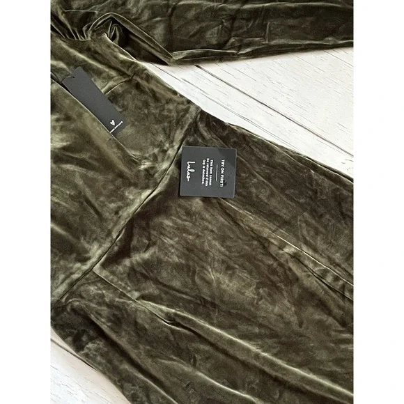 NWT Lulus Lush Adventures Olive Green Velvet Long Sleeve Maxi Dress M - Picture 8 of 10